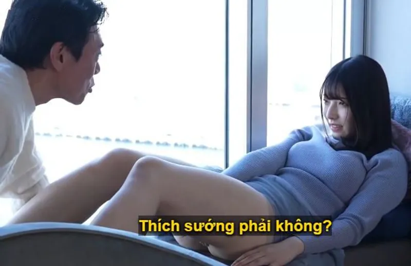 Cuộc chạm trán giữa ông chú và cô diễn viên trẻ tuổi mới debut tại nhà nghỉ sang trọng